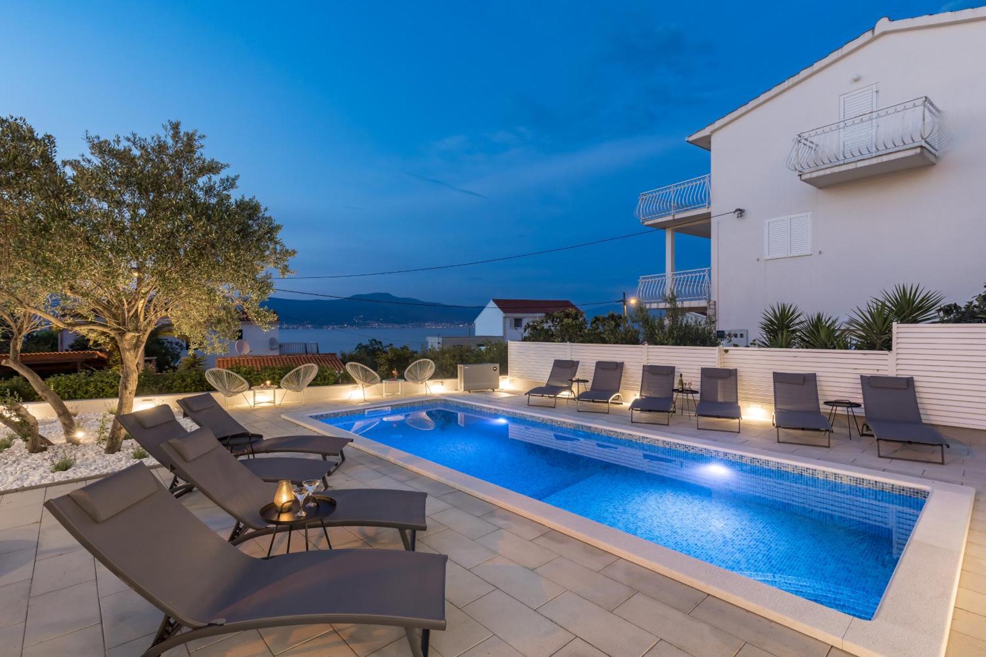 Apartments Marina Трогир Екстериор снимка