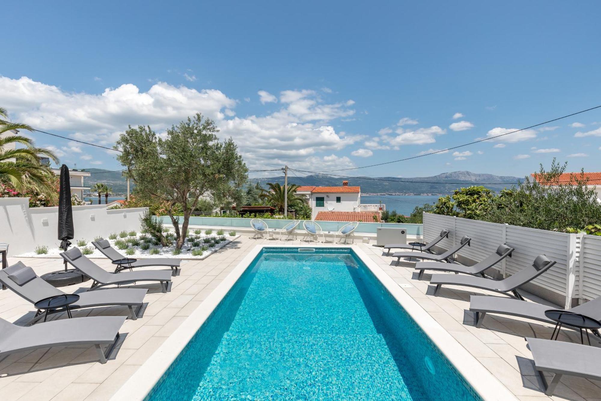 Apartments Marina Трогир Екстериор снимка